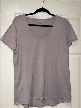 Athleta Lavender Scoop Neck Short Sleeve Tee
